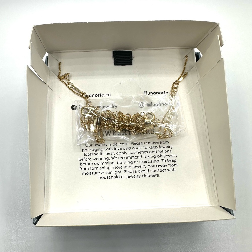 Luna Norte Pearl Double Necklace Brass Set - Picture 4 of 5